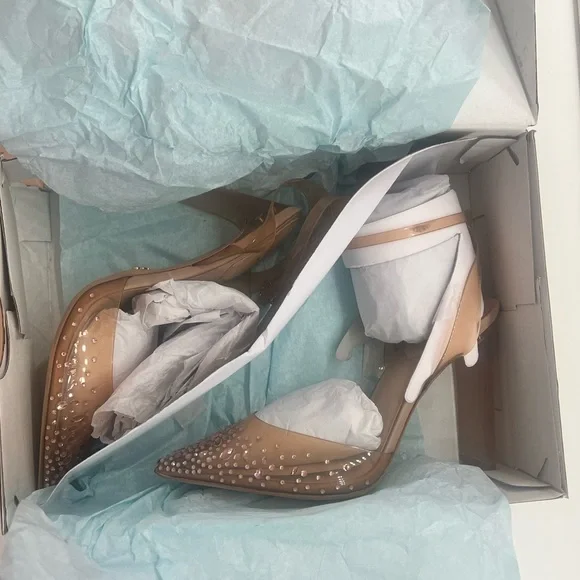 NIB ALDO x Disney Glass Slipper Heel Pump Bone Nude SZ 8.5 - Picture 8 of 8